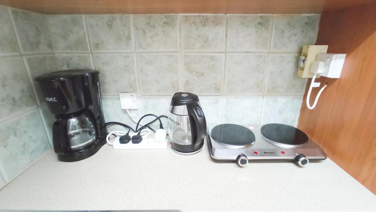 1A Beach & Business Apartment In The City Center! Larnaca Ngoại thất bức ảnh